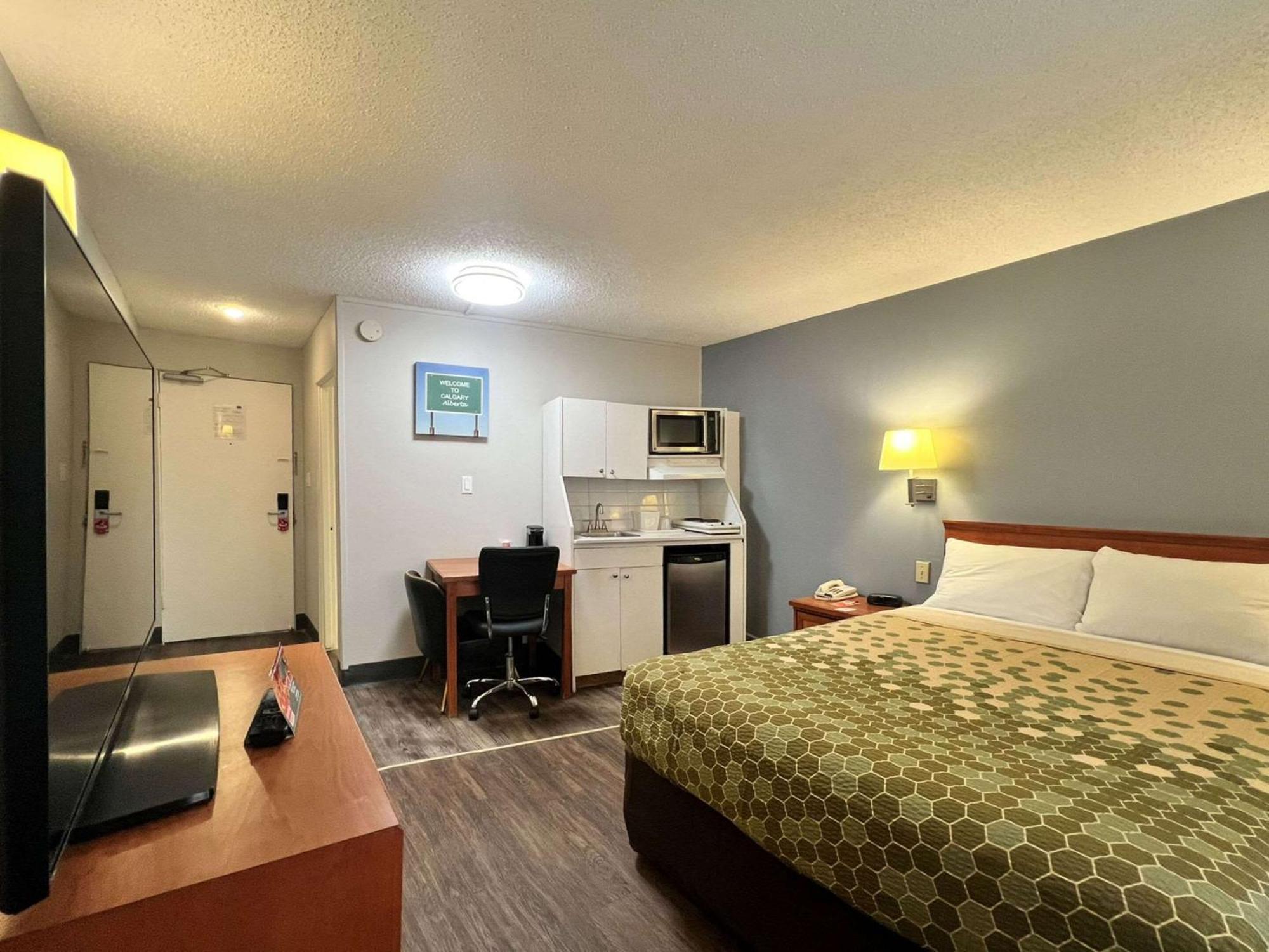Econo Lodge Motel Village Калґарі Екстер'єр фото